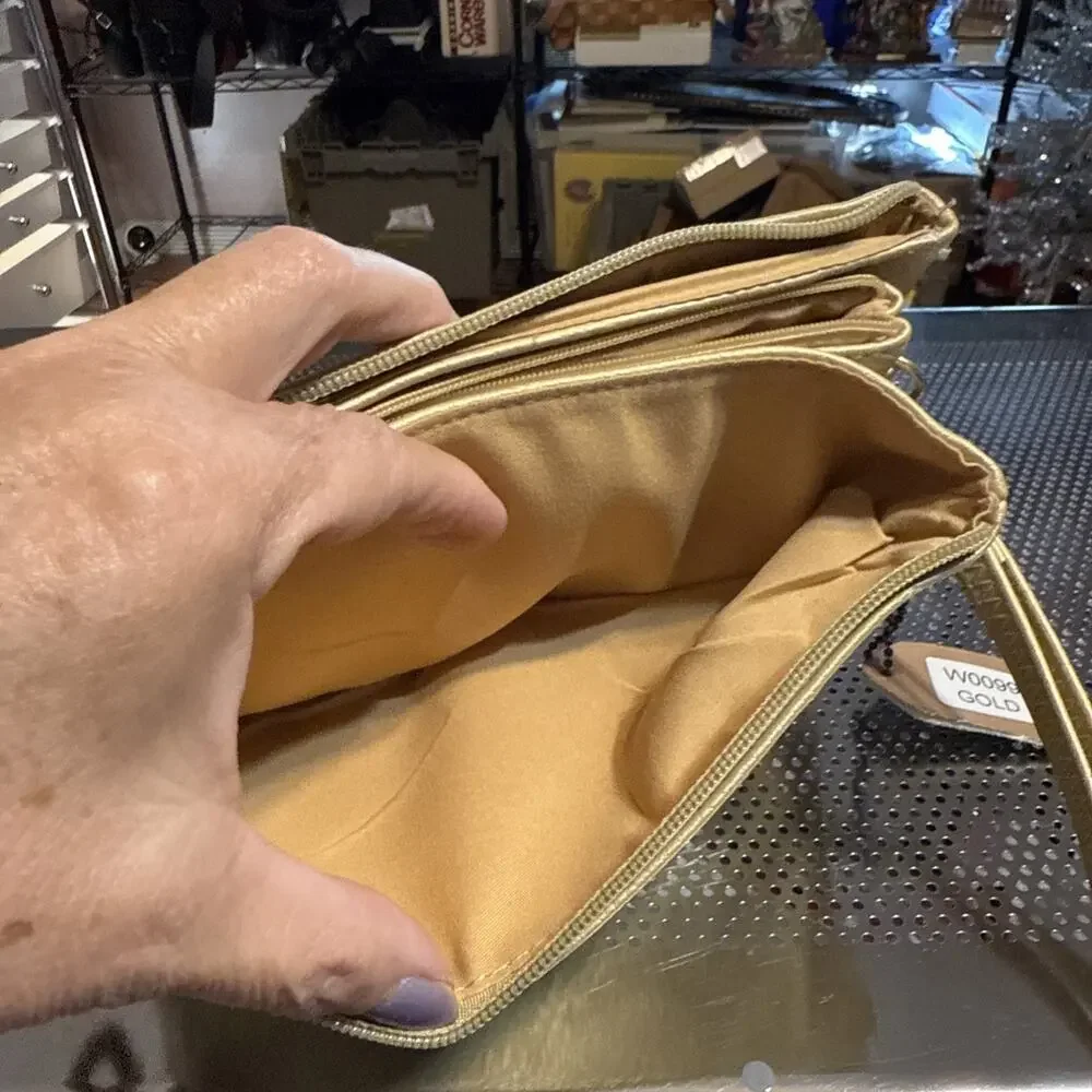 MICHAEL KORS Pebbled Leather Chunky MK Gold tone Logo Clutch~VERY GOOD CONDTN! - Picture 9 of 10